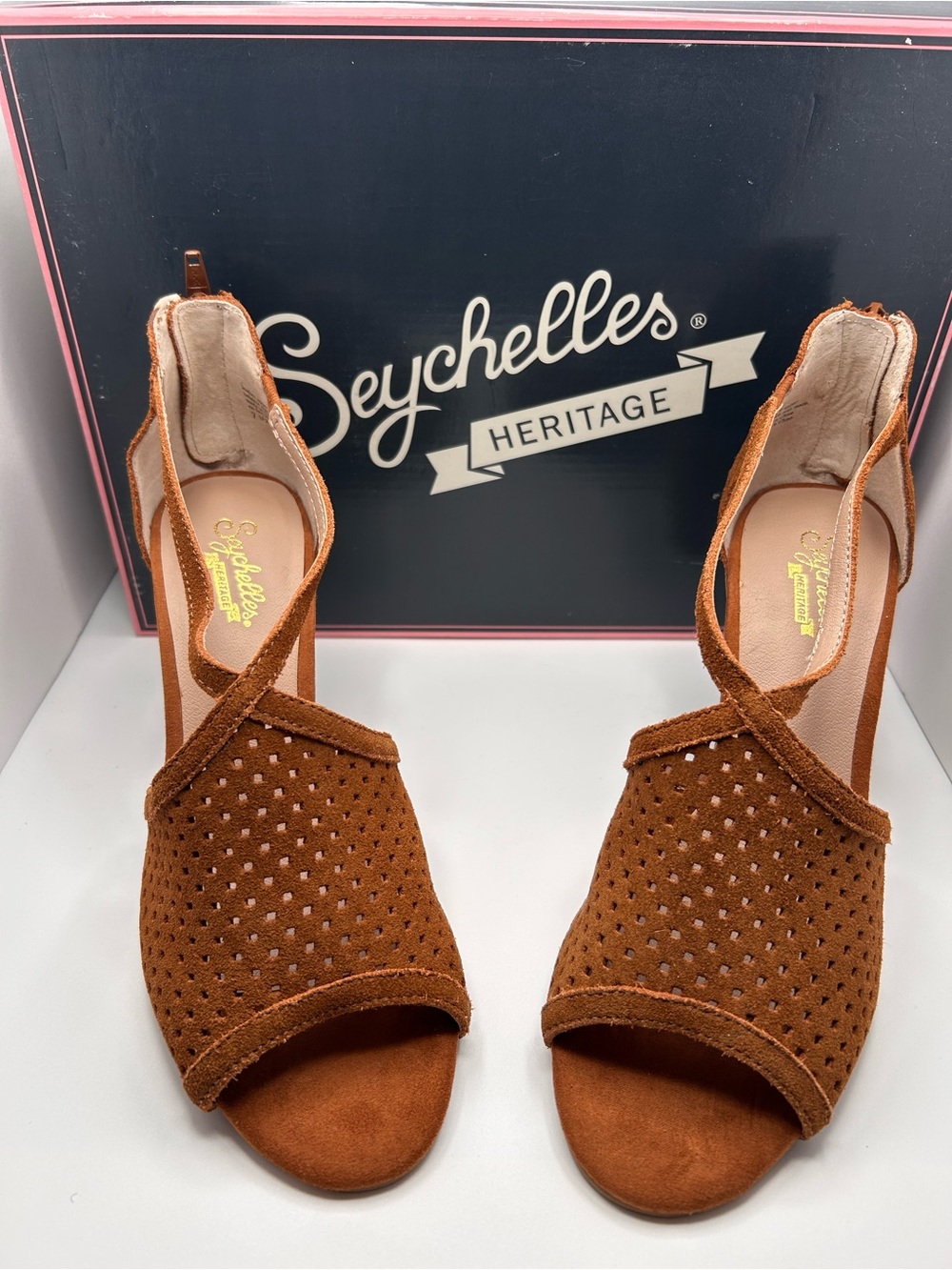 NWB Seychelles Gamble Whiskey Suede Sandals Boho Block Heels Size 7.5